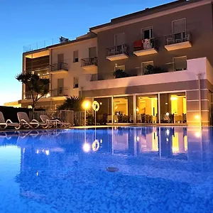Otel Paradiso